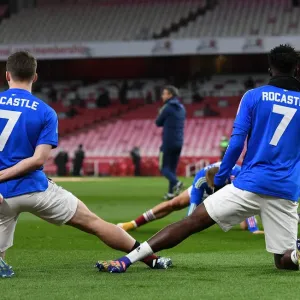 Arsenal Honors David Rocastle: Players Wear Iconic Kits During Warm-Up vs Liverpool (2020-21)
