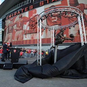 Arsenal Honors Dennis Bergkamp with Statue Unveiling