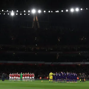 Arsenal Honors Leicester City: Minutes of Silence during Arsenal vs. Liverpool (2018-19) Arsenal Honors Leicester City: Minutes of Silence during Arsenal vs. Liverpool (2018-19)