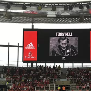 Arsenal Honors Terry Neill with Emirates Cup Minutes Applause