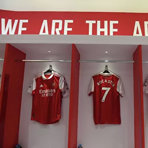 Arsenal Honors Tribute: Displaying David Rocastle's Shirts Before Arsenal vs Leeds United (2022-23)