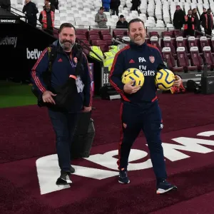 Arsenal Kitman and Photographer Prepare for West Ham Clash - Premier League 2019-20