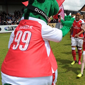 Arsenal Ladies: Alex Scott and the Mascot - Pre-Match Moment at Meadow Park Before 2:0 Victory over Notts County
