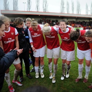 Arsenal Ladies celebrate at the end of the match. Arsenal Ladies 4: 1 Rayo Vallecano