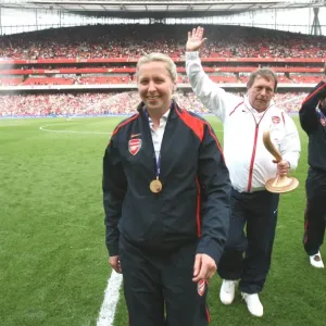 Arsenal Ladies Celebrate European Cup Victory: Vic Akers and Team Triumph Over Fulham in Barclays Premiership Arsenal Ladies Celebrate European Cup Victory: Vic Akers and Team Triumph Over Fulham in Barclays Premiership