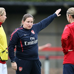 Arsenal Ladies Manager Laura Harvey. Arsenal Ladies 9: 0 ZFK Masinac. UEFA Womens Champions League