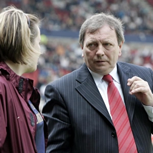 Arsenal Ladies Manager Vic Akers and his assistant Emma Hayes