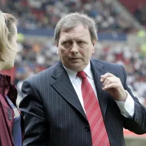 Arsenal Ladies Manager Vic Akers and his assistant Emma Hayes