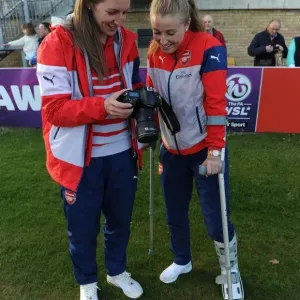 Arsenal Ladies: Pre-Match Camaraderie - Siobhan Chamberlain Shares Moment with Leah Williamson