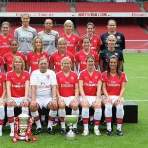 Arsenal Ladies team. Arsenal Ladies Photocall. Emirates Stadium, 5 / 8 / 08. Credit