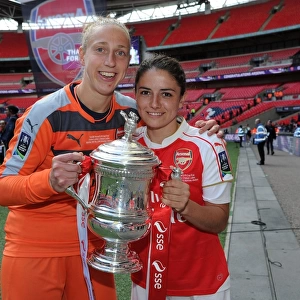 Arsenal Ladies Triumph in FA Cup Final: Van Veenendaal and van de Donk with the Trophy