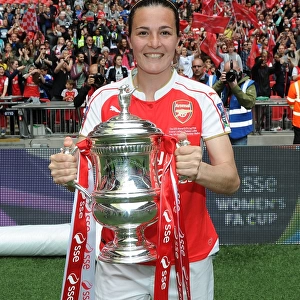 Arsenal Ladies Triumph: Natalia Pablos Sanchon Lifts FA Cup after Victory over Chelsea Ladies