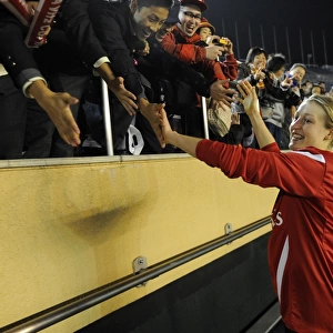 Arsenal Ladies vs. INAC Kobe: A 1-1 Charity Battle - Ellen White's Inspiring High-Five with Fans