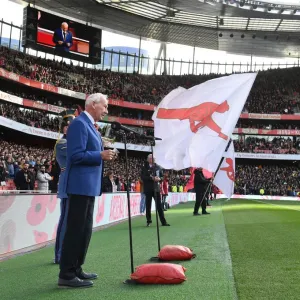 Arsenal Legend Bob Wilson's Pre-Match Reading at Emirates Stadium: Arsenal vs. Watford (2021-22) Arsenal Legend Bob Wilson's Pre-Match Reading at Emirates Stadium: Arsenal vs. Watford (2021-22)