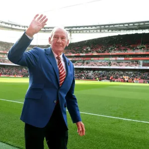Arsenal Legends Print: Bob Wilson at Emirates Stadium Arsenal Legends Print: Bob Wilson at Emirates Stadium