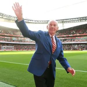 Arsenal Legends Print: Bob Wilson at Emirates Stadium Arsenal Legends Print: Bob Wilson at Emirates Stadium