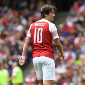 Arsenal Legends vs Real Madrid Legends: Rosicky's Glorious Performance at Emirates Stadium