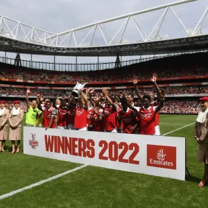 Arsenal Lift Emirates Cup After Winning Pre-Season Friendly Against Sevilla Arsenal Lift Emirates Cup After Winning Pre-Season Friendly Against Sevilla