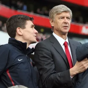 Arsenal Manager Arsene Wenger with Doctor Gary O Driscoll. Arsenal 1