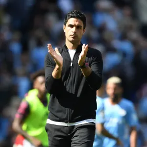 Arsenal Manager Mikel Arteta Applauds Fans After Manchester City Showdown in Premier League