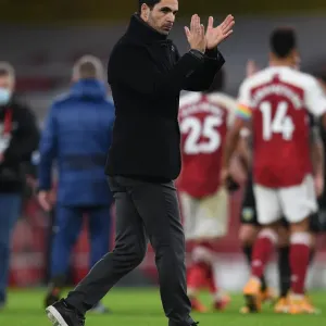 Arsenal Manager Mikel Arteta Celebrates with Fans after Arsenal's Victory over Burnley (December 2020)