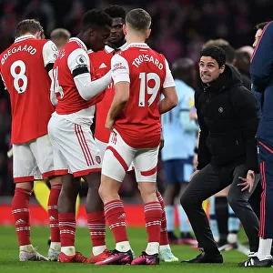 Arsenal Manager Mikel Arteta Rallies Team During Arsenal vs Brentford Premier League Clash at Emirates Stadium