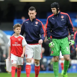 Arsenal mascot with Laurent Koscielny and Petr Cech (Arsenal). Chelsea 3: 1 Arsenal