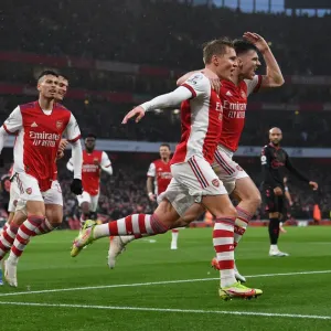 Arsenal: Odegaard and Tierney's Celebration of a Goal Against Southampton (Premier League 2021-22)
