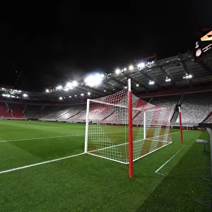 Arsenal at Olympiacos: Europa League Clash in Empty Karaiskakis Stadium Amidst Pandemic