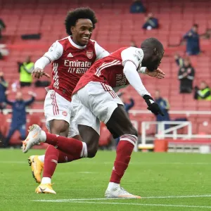 Arsenal: Pepe and Willian Celebrate Goal Against Sheffield United (2020-21) Arsenal: Pepe and Willian Celebrate Goal Against Sheffield United (2020-21)