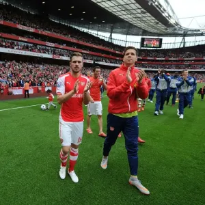 Arsenal Players Applauding Fans: Arsenal vs. West Bromwich Albion, Premier League 2014/15 Arsenal Players Applauding Fans: Arsenal vs. West Bromwich Albion, Premier League 2014/15