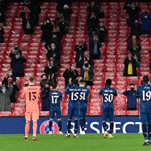 Arsenal Players Show Appreciation to Fans Before Europa League Match vs. Rapid Wien