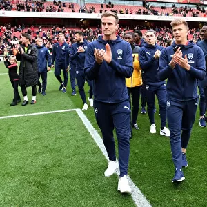 Arsenal Players Celebrate with Fans after Victory over Brighton & Hove Albion