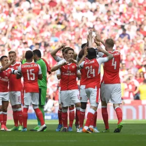 Arsenal players before the match. Arsenal 2: 1 Chelsea. FA Cup Final. Wembley Stadium