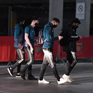 Arsenal Players Prepare for Manchester City Showdown at Empty Emirates Stadium (2020-21)