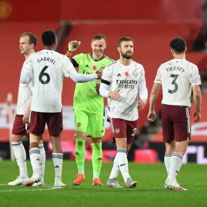 Arsenal Players Unite at Old Trafford Amidst Empty Stands - Manchester United vs Arsenal, 2020-21 Premier League Arsenal Players Unite at Old Trafford Amidst Empty Stands - Manchester United vs Arsenal, 2020-21 Premier League