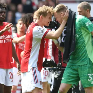 Arsenal Print: Ramsdale and Odegaard Celebration