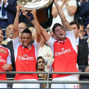 Arsenal Rejoice in Community Shield Triumph Print Arsenal Rejoice in Community Shield Triumph Print