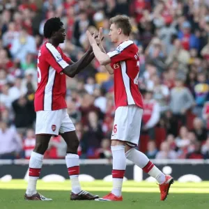 Arsenal substitute Nicklas Bendtner replaces Emmanuel Adebayor Arsenal substitute Nicklas Bendtner replaces Emmanuel Adebayor
