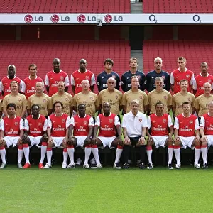 Arsenal Team Group with balls