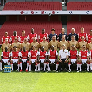 Arsenal Team Group with lucazade