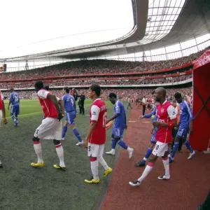 El equipo del Arsenal sale de la pasarela antes del partido El equipo del Arsenal sale de la pasarela antes del partido