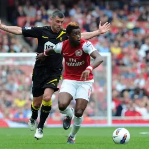 Arsenal Thrash Bolton 3-0: Alex Song Shines Arsenal Thrash Bolton 3-0: Alex Song Shines