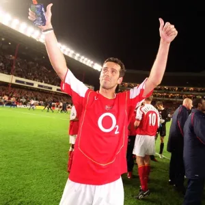Arsenal Thrashes Everton 7-0 in Barclays Premiership at Arsenal Stadium, 2005