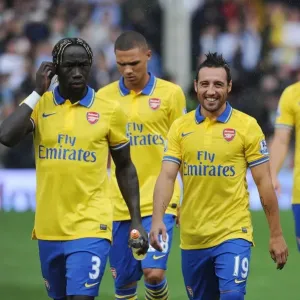 Arsenal Trio: Sagna, Cazorla, Ramsey Pre-Match Huddle vs. Fulham (2013-14) Arsenal Trio: Sagna, Cazorla, Ramsey Pre-Match Huddle vs. Fulham (2013-14)