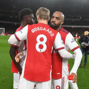 Arsenal Trio: Saka, Odegaard, Lacazette Pre-Match Huddle vs Liverpool (Premier League 2021-22)