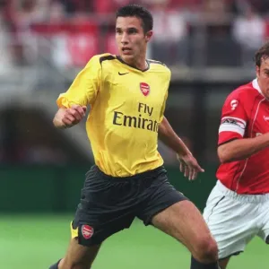Arsenal Triumphs over AZ Alkmaar 3-0 in Pre-Season Friendly (2006) Arsenal Triumphs over AZ Alkmaar 3-0 in Pre-Season Friendly (2006)