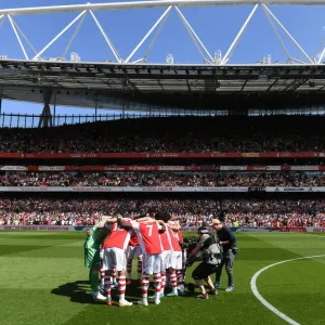 Arsenal United: A Unified Team at Emirates Stadium - Premier League Rivalry: Arsenal vs Leeds United (2021-2022) Arsenal United: A Unified Team at Emirates Stadium - Premier League Rivalry: Arsenal vs Leeds United (2021-2022)