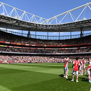 Arsenal United: Unified Team Spirit at Emirates Stadium - Arsenal vs Leeds United, Premier League Showdown (2021-2022)