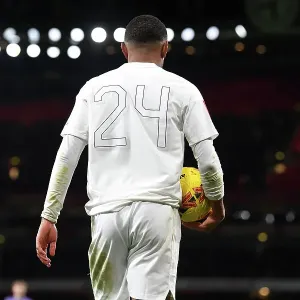 Arsenal Unites Against Knife Crime: White Out Match vs. Liverpool in FA Cup Arsenal Unites Against Knife Crime: White Out Match vs. Liverpool in FA Cup